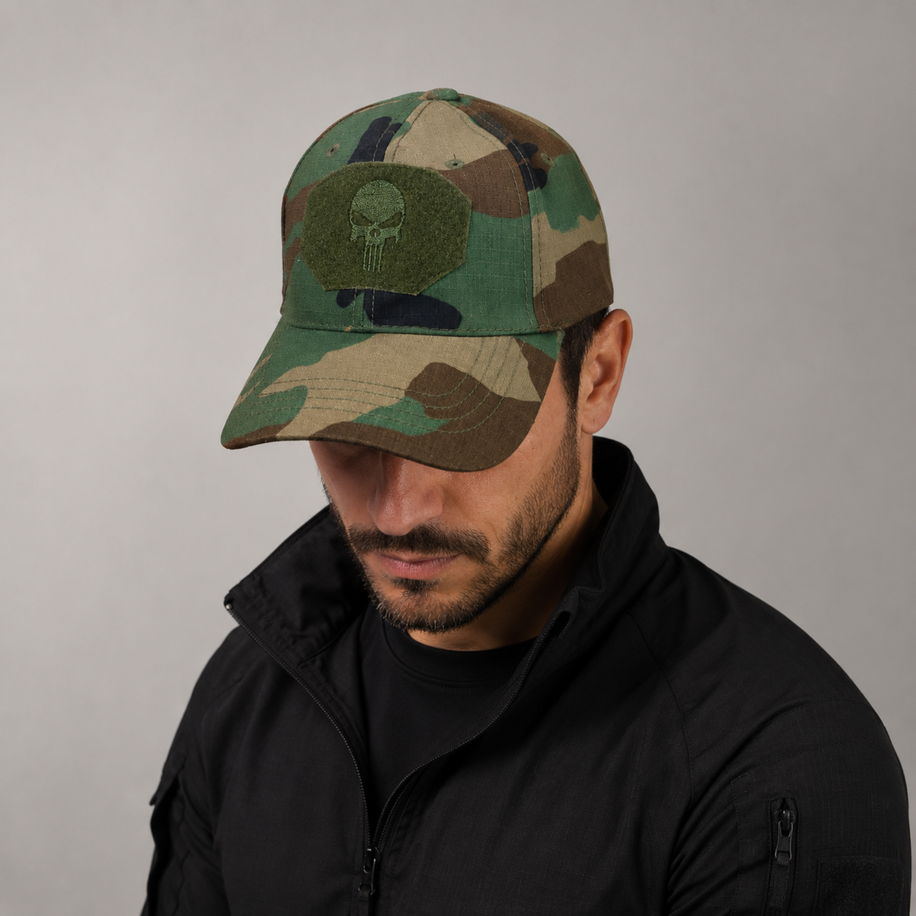 Jockey Táctico Camuflaje Woodland con Velcro | Comandos Tácticos