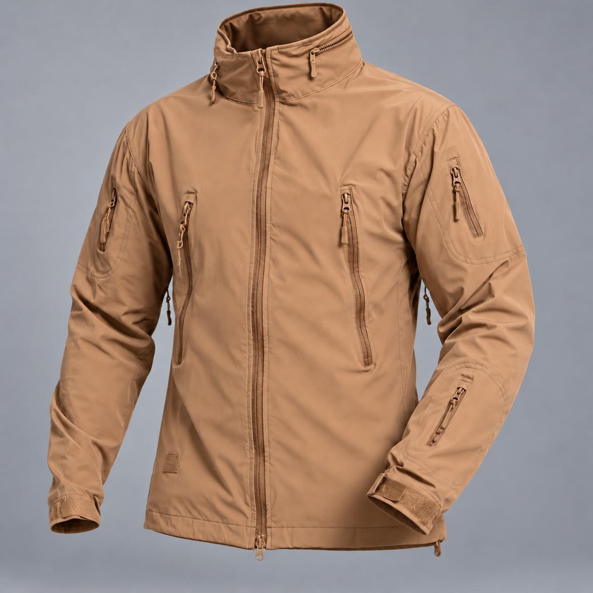 Cortaviento Outdoor  — Capucha Guardable, Multibolsillos y Repelente al Agua - Coyote